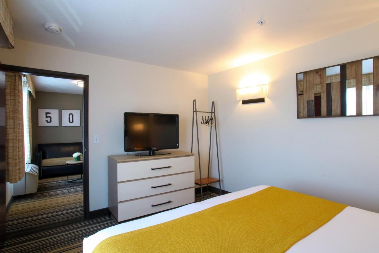 Oxford Suites Spokane Valley Exteriör bild