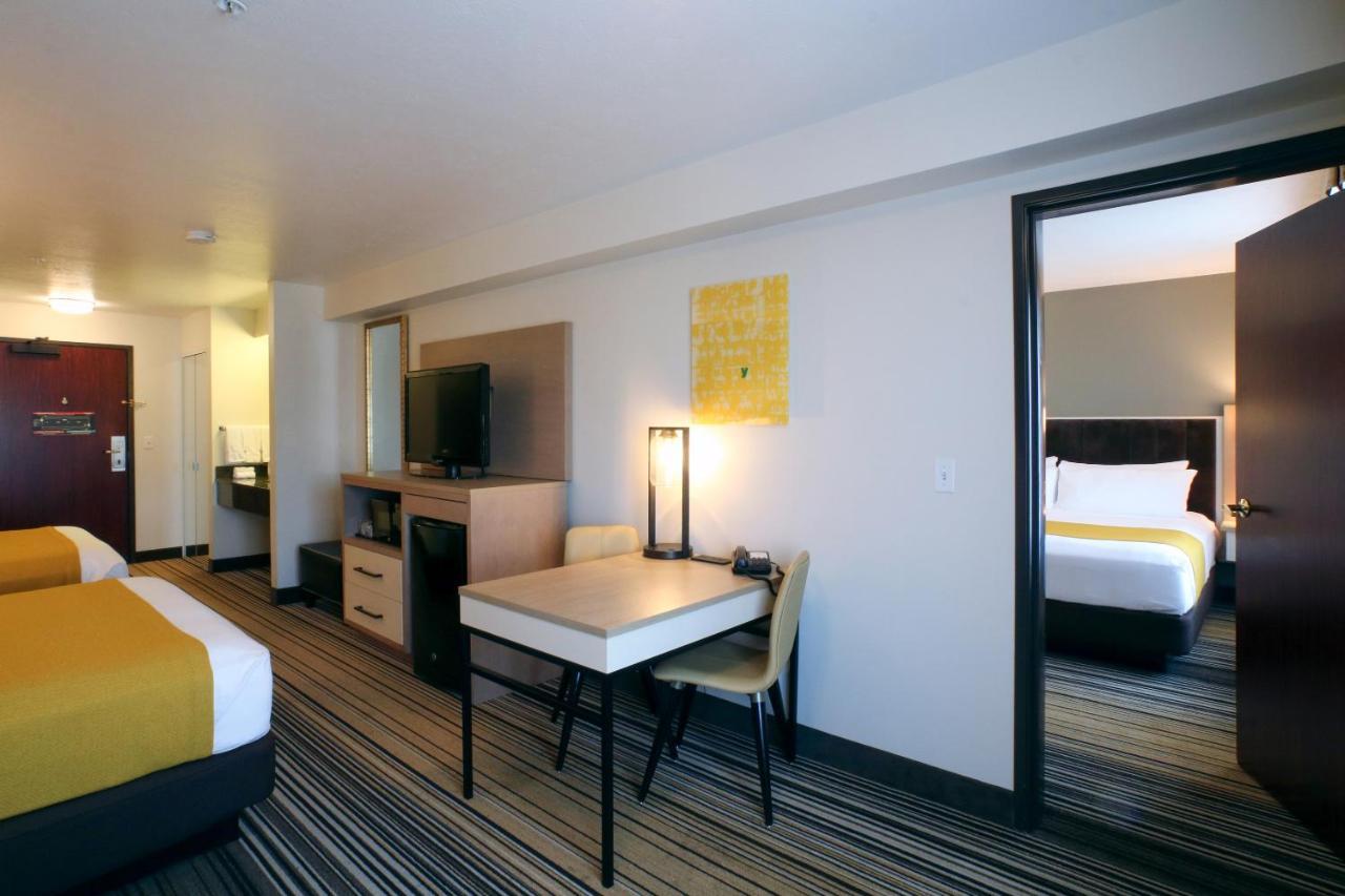 Oxford Suites Spokane Valley Exteriör bild
