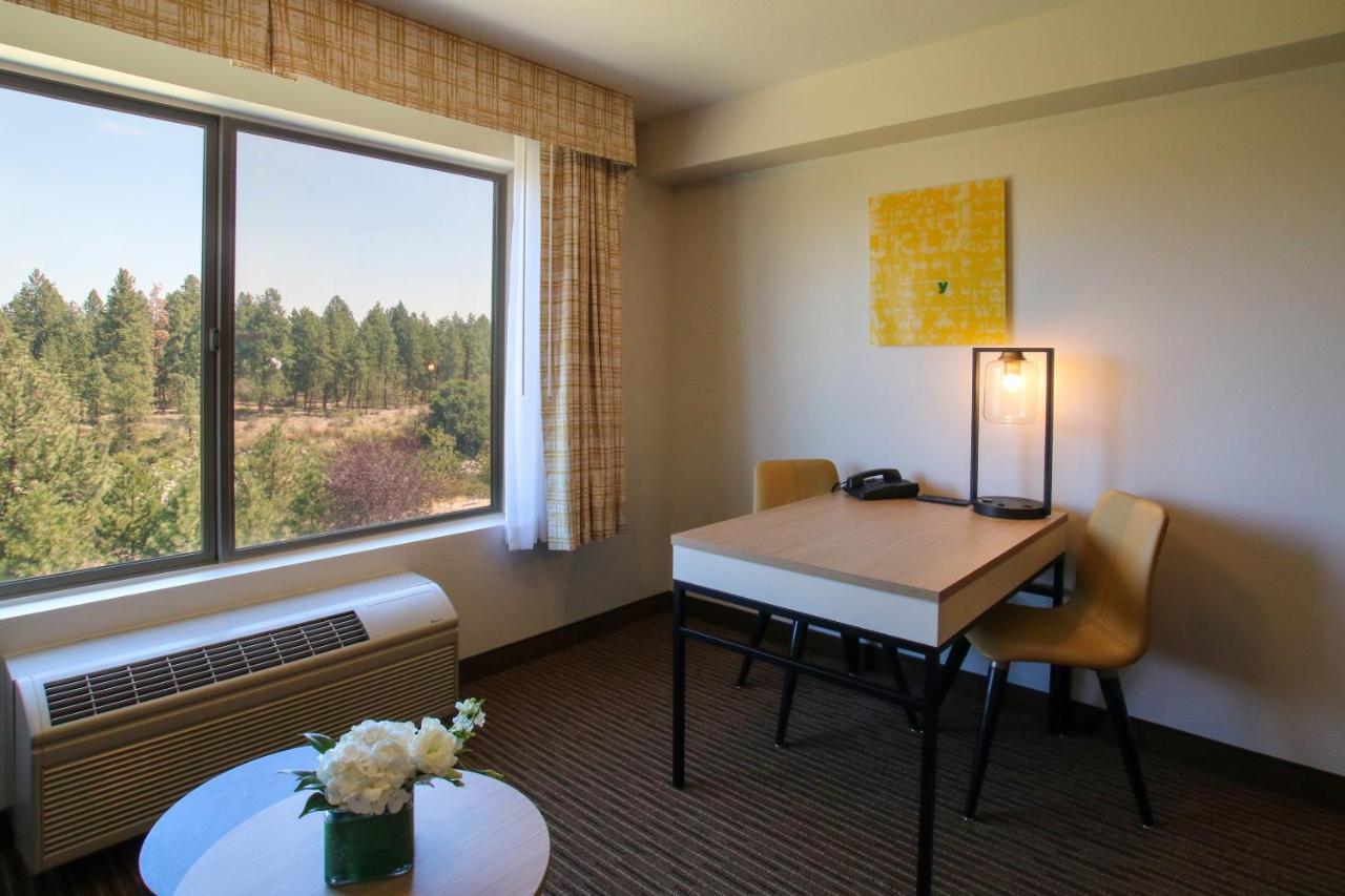 Oxford Suites Spokane Valley Exteriör bild