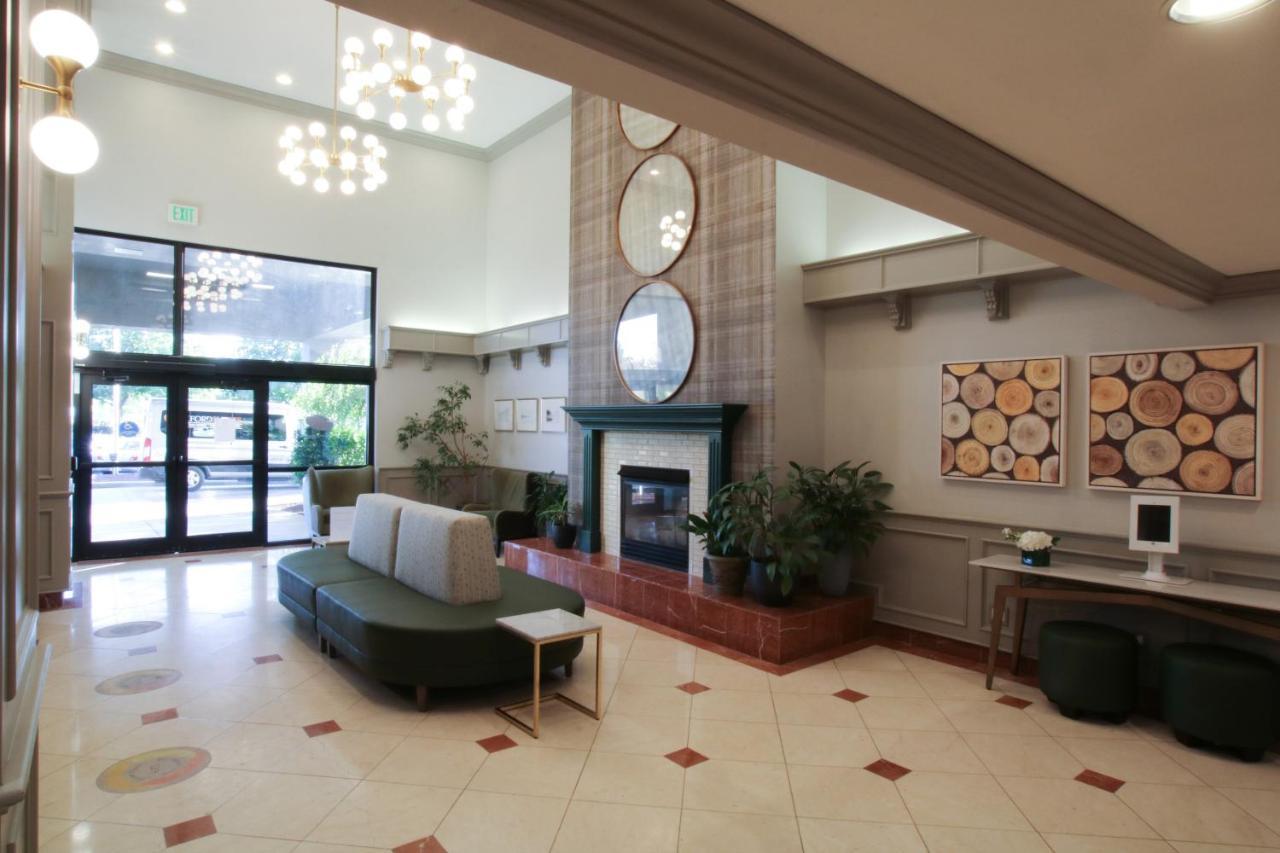 Oxford Suites Spokane Valley Exteriör bild