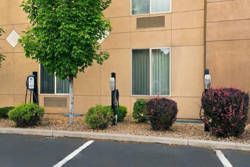 Oxford Suites Spokane Valley Exteriör bild